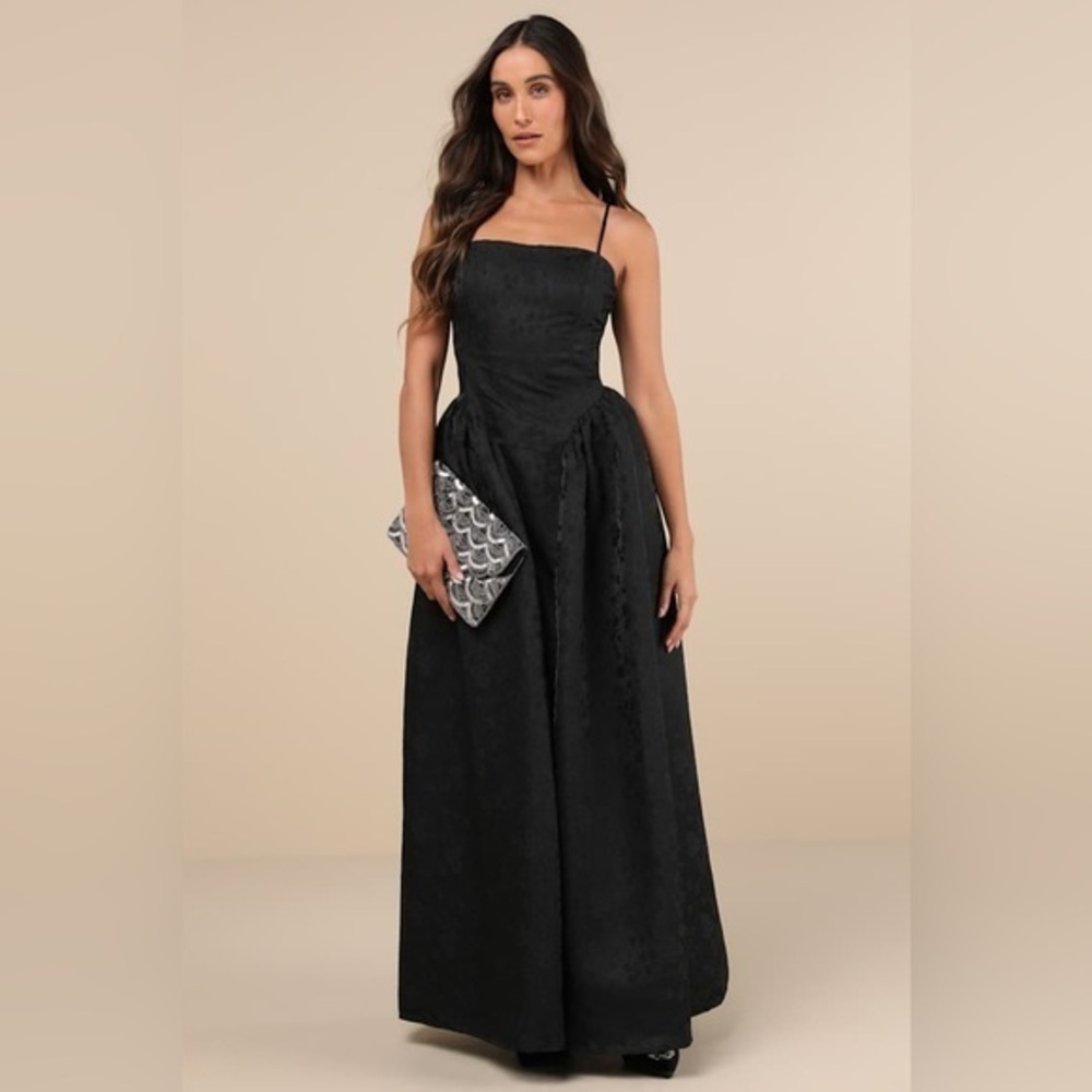 LULU’S GORGEOUS EXTRAVAGANCE FLORAL JACQUARD MAXI DRESS